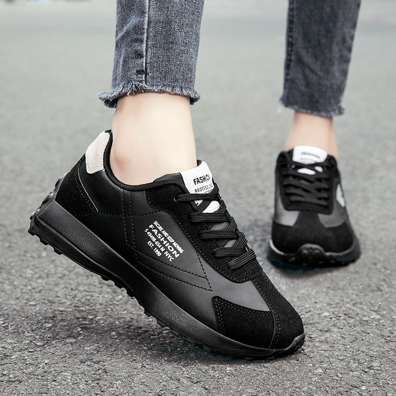 Damen nan leichte Retro-Laufsneaker aus Lederimitat und Velours mit gepolsterter Fersenstütze und rutschfester Profilsohle Drune