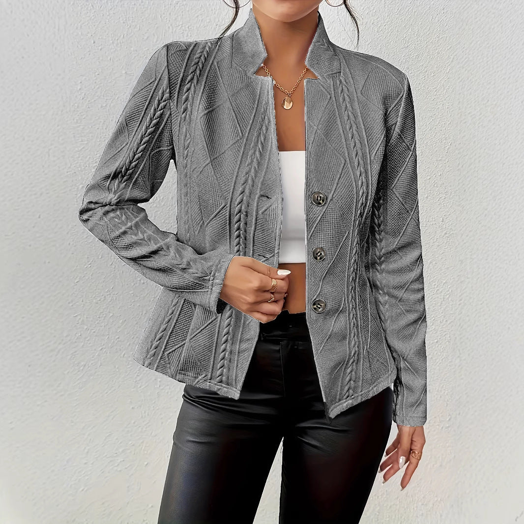 Damen Strickjacke mit modernem Zopfmuster und eleganten Knopfdetails Drune