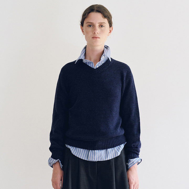Damen Feinstrickpullover mit V-Ausschnitt und breitem Bündchen Drune