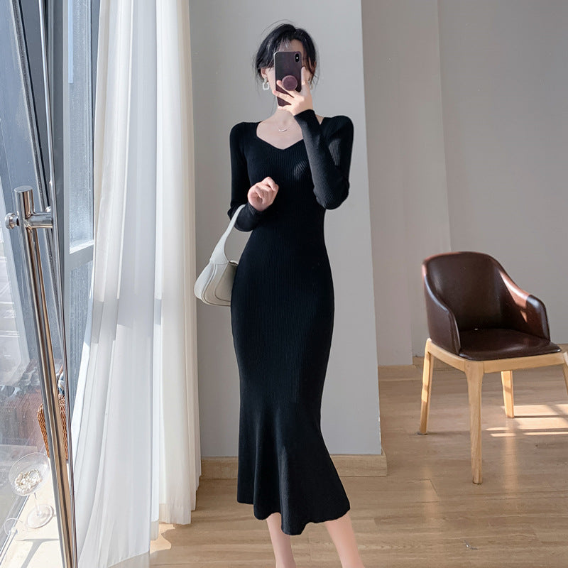 Damen Strickkleid mit elegantem V-Ausschnitt und ausgestelltem Saum Drune