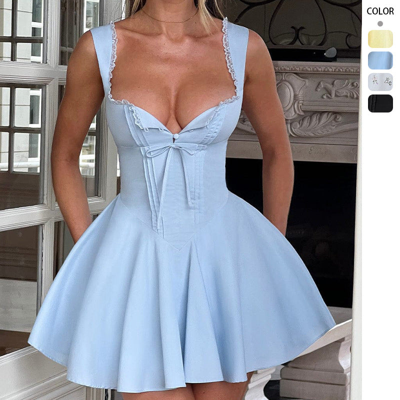 Damen Verspieltes Kurzkleid mit femininer Schnürung und zarten Rüschendetails Drune