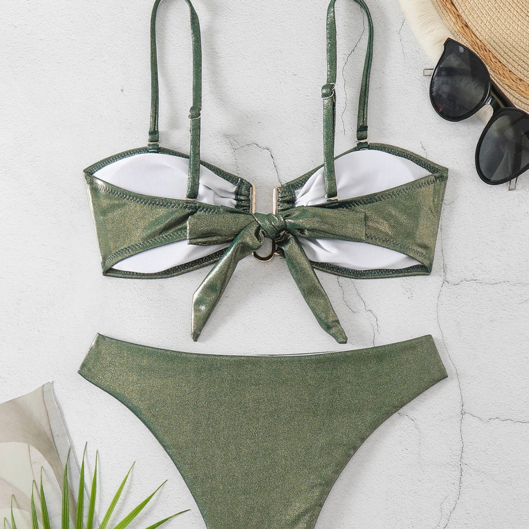 Damen Glänzender zwei-teiliger Bikini mit eleganter Verzierung Drune