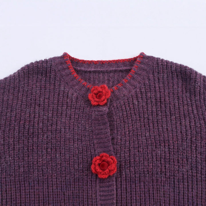 Damen Strickjacke mit dekorativen Blumenknöpfen Drune