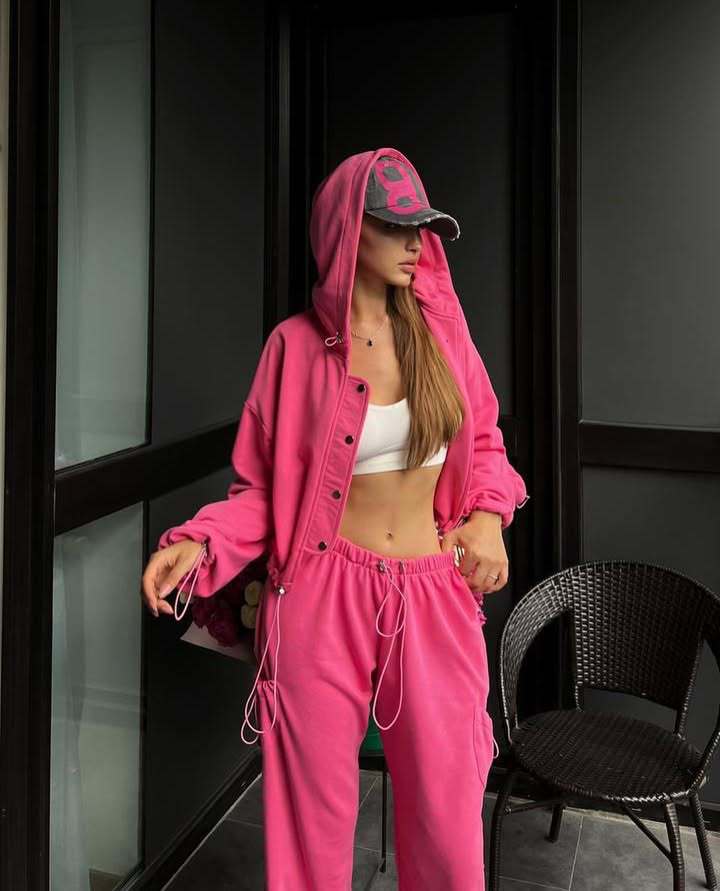 Damen Sportlicher Freizeit-Anzug mit Kapuze und weiten Hosen Drune