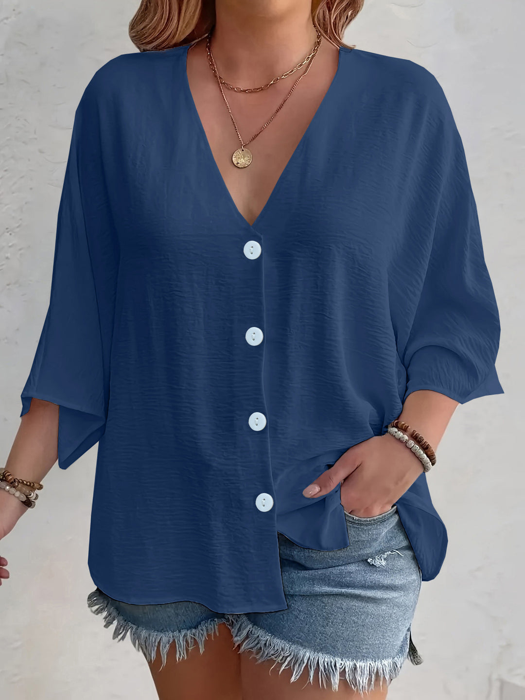 Damen Viskose Oversize-Bluse mit V-Ausschnitt und Knopfdetails Drune
