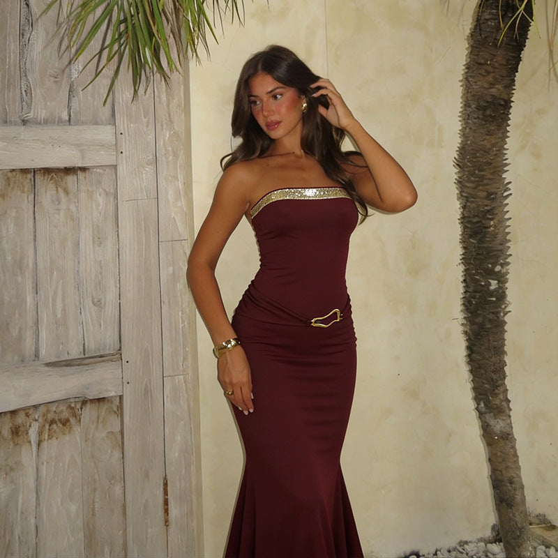 Damen langes Maxikleid mit schulterfreiem Design und eleganter Metallverzierung Drune