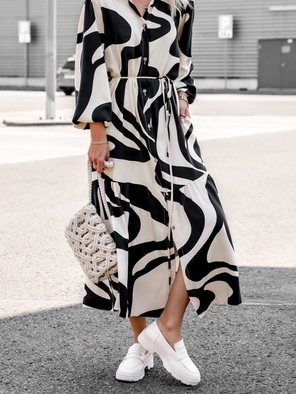 Damen Langarm Kleid mit raffiniertem Grafikdesign und elegantem Taillengürtel Drune