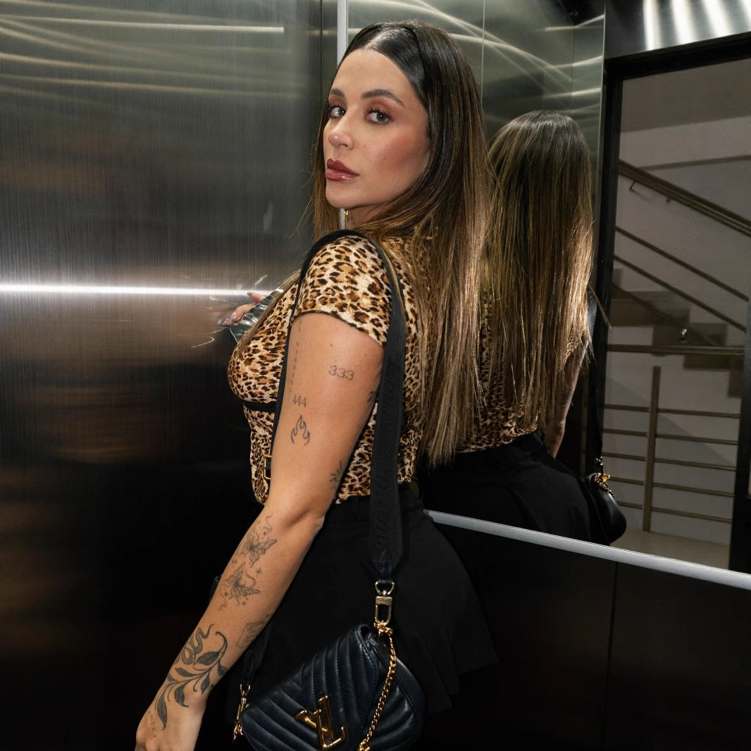 Damen Kurzes Oberteil mit kreativem Animal-Print und edlen Spitzenakzenten Drune
