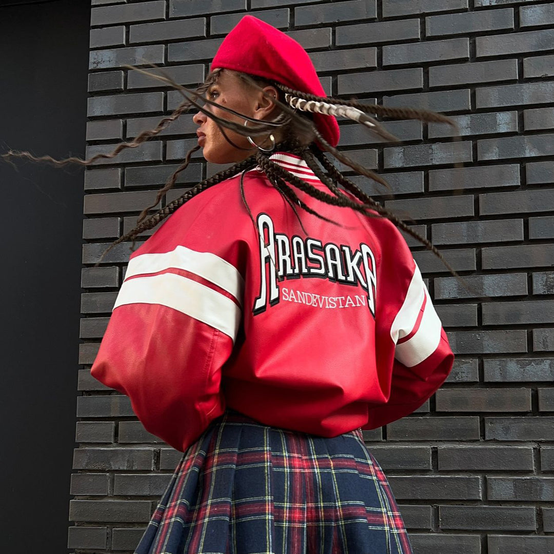 Damen Collegejacke mit sportlicher Passform und kontrastierenden Ärmeln Drune