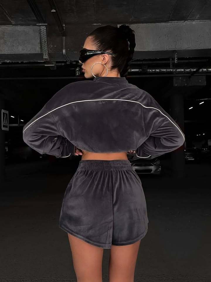 Damen Sportliches Oversized-Set mit bequemen Shorts und lockerer Jacke Drune