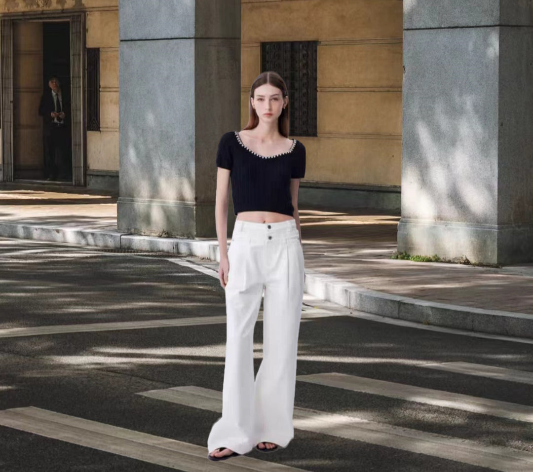 Damen Modisches Crop-Top mit elegantem Rundhalsausschnitt und dekorativen Knopfdetails Drune