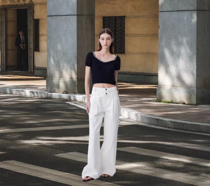 Damen Modisches Crop-Top mit elegantem Rundhalsausschnitt und dekorativen Knopfdetails Drune