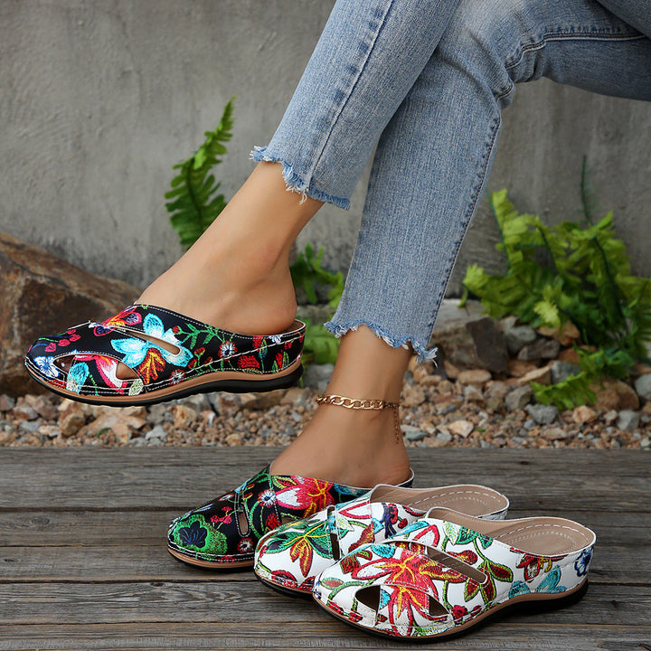 Damen Komfortable Clogs mit dekorativen floralen Stickereien Drune