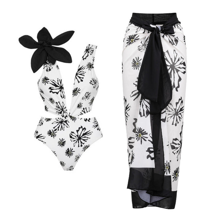 Damen Bikiniset mit besonderem Blumendekor und langem Wickelrock Drune