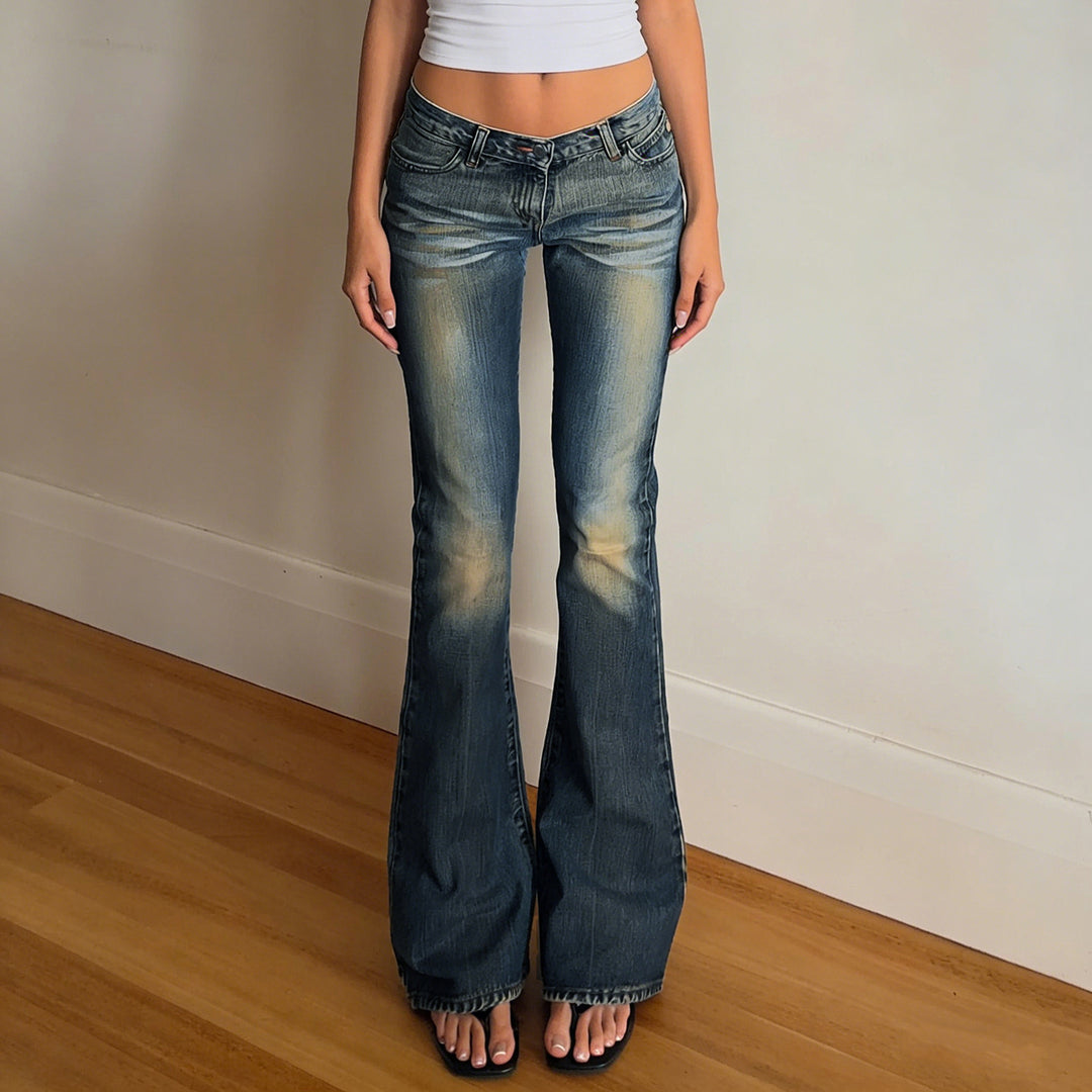 Damen Flared Jeans mit hohem Bund und schickem Used-Look Drune