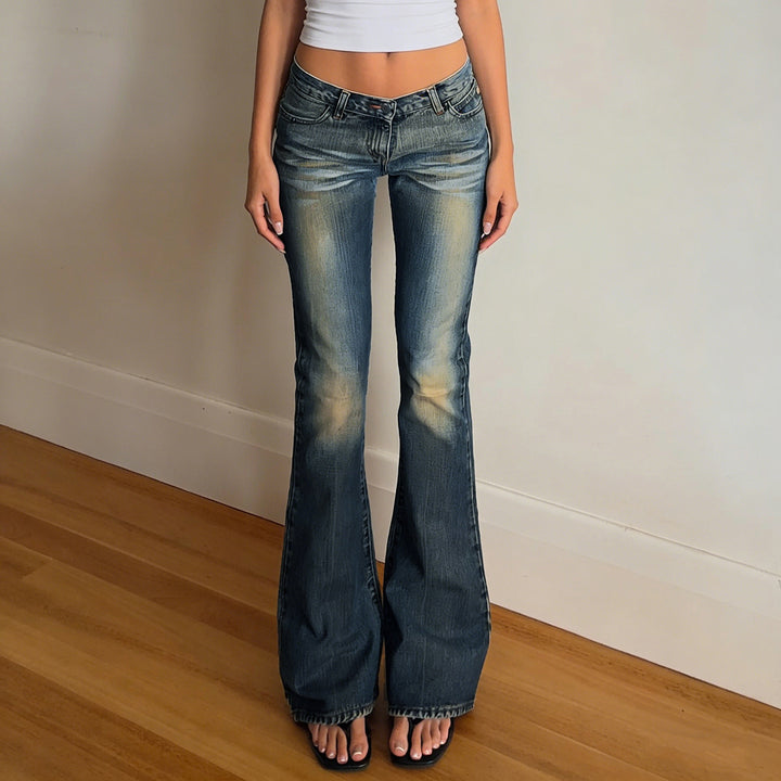 Damen Flared Jeans mit hohem Bund und schickem Used-Look Drune