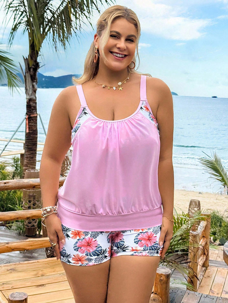 Damen sportliches Badeoutfit mit floralen Shorts Drune