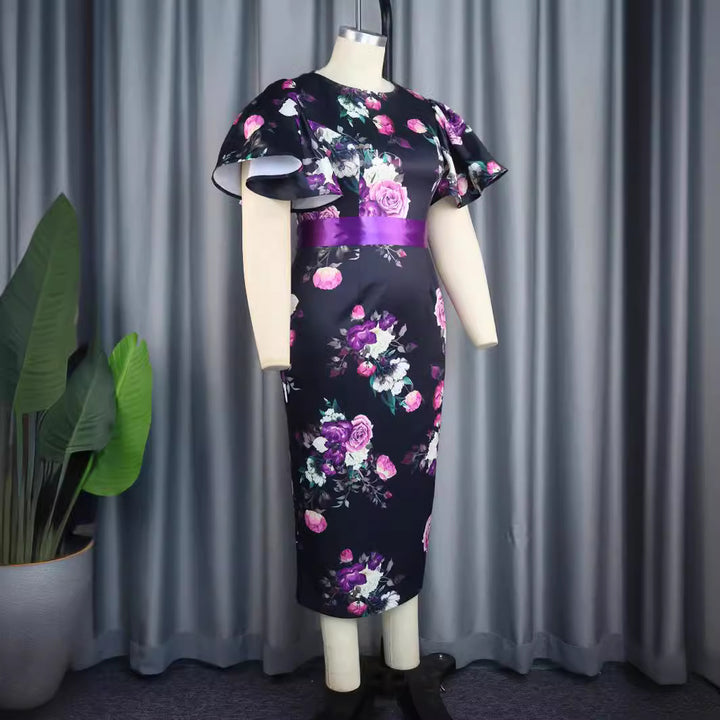 Damen figurbetontes Kleid mit floralen Akzenten Drune