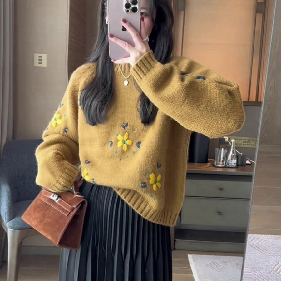 Damen Strickpullover mit floralen Applikationen Drune