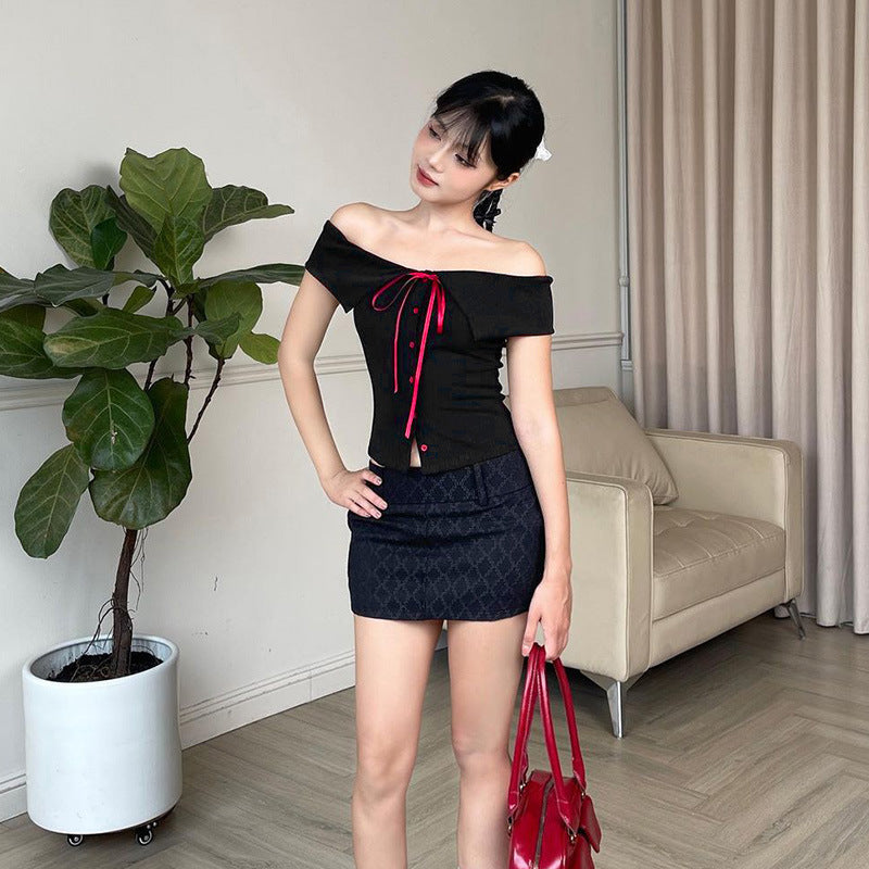 Damen Off-Shoulder Bluse mit Kontrastknöpfen und Taillenband Drune