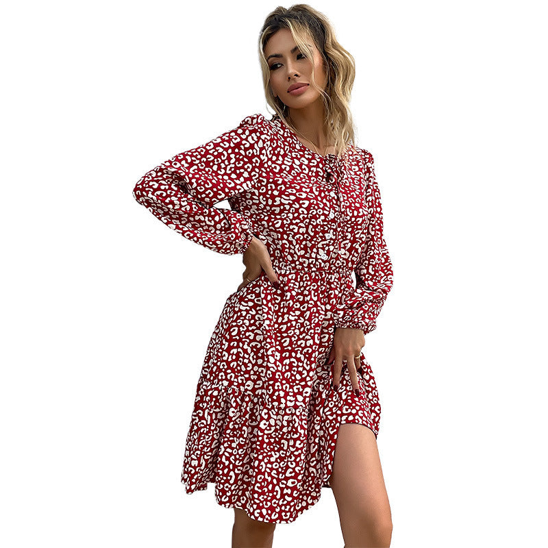 Damen Midikleid mit floralem Tierdruck und eleganter Knopfleiste Drune