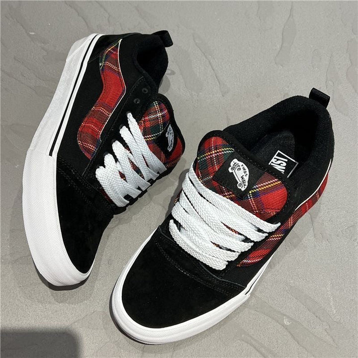 Damen Sneakers mit kariertem Obermaterial und robustem Veloursleder Drune