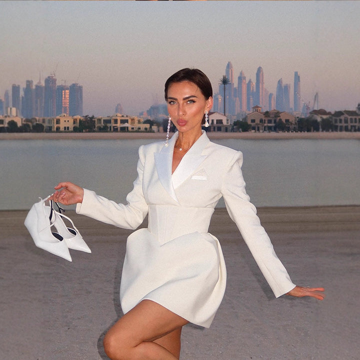 Damen Blazer-Kleid mit tailliertem Schnitt und eleganter Silhouette Drune