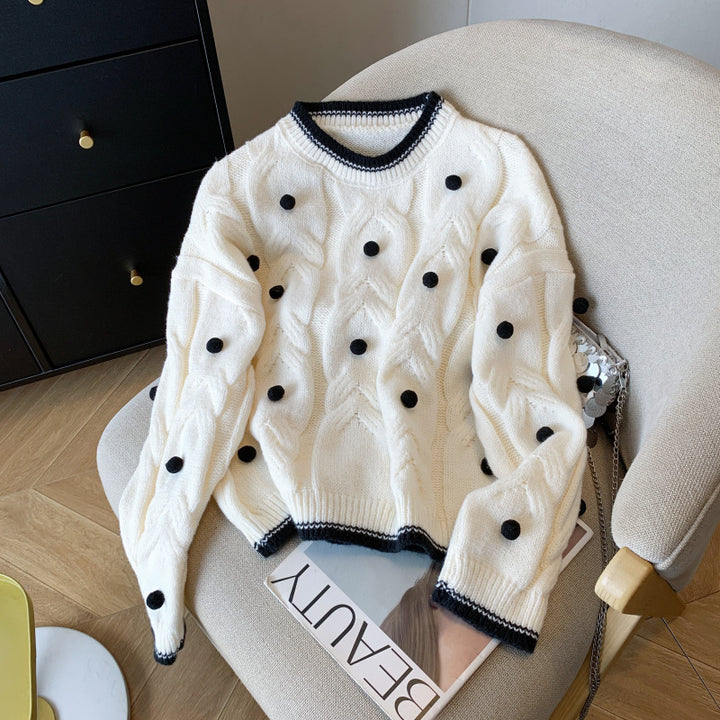 Damen Strickpullover mit doppelter Zopftextur und dekorativen Pompons Drune
