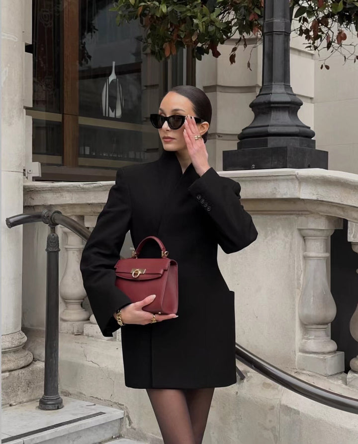 Damen elegante Blazerjacke mit schimmerndem Stoff und tiefem V-Ausschnitt Drune