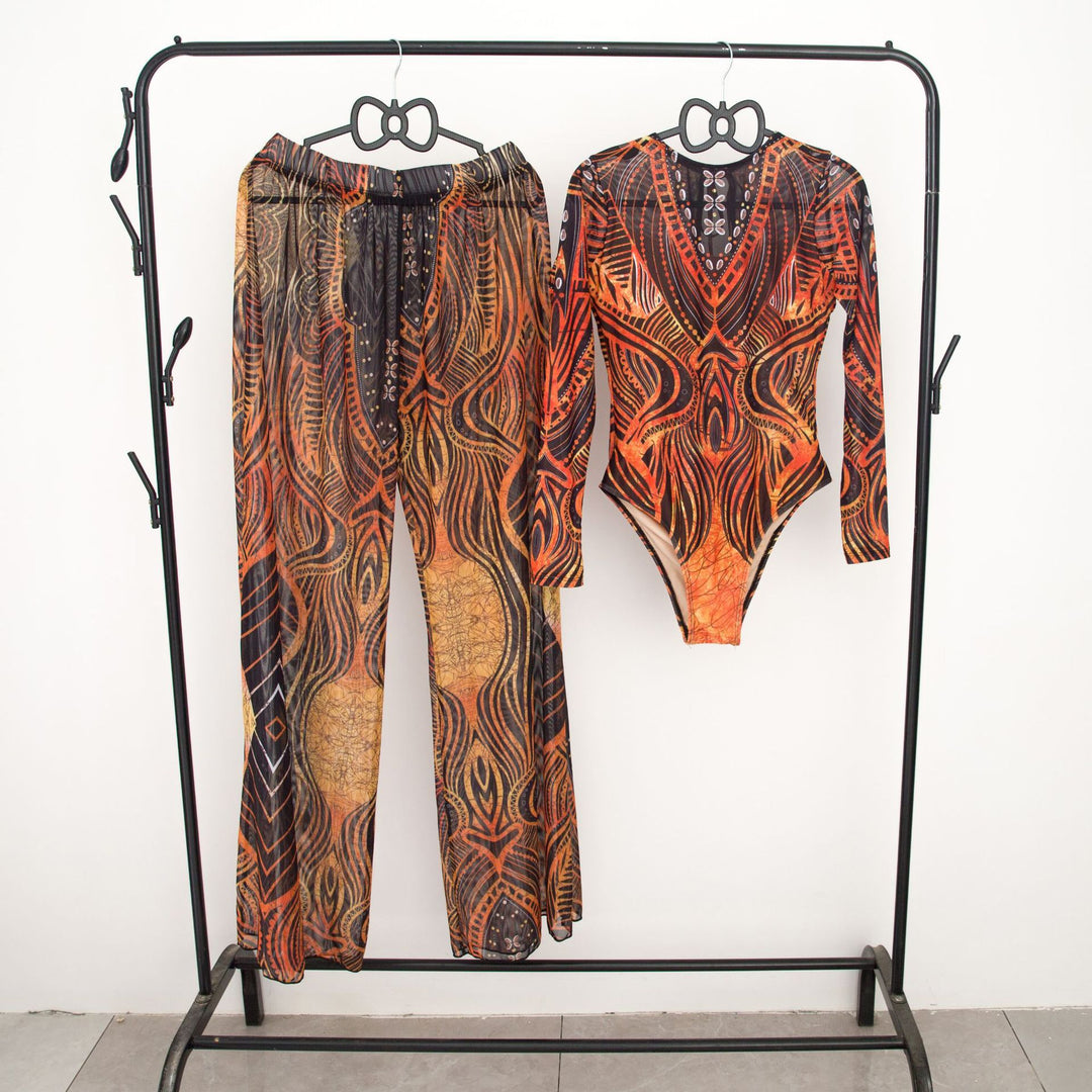 Damen modisches Badeoutfit mit langärmeligen Oberteil und lässigen Pants Drune
