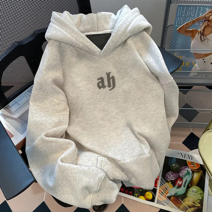 Damen Kapuzenpullover mit modernem Schriftzug Drune