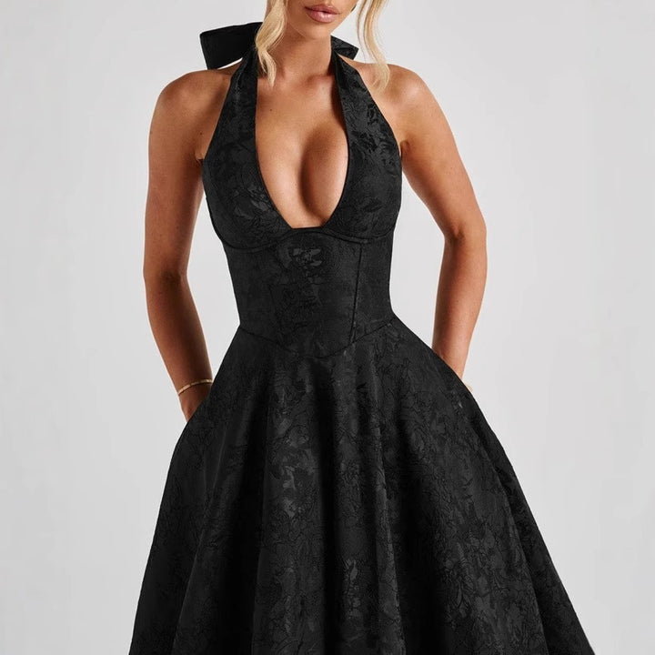 Damen Elegantes Halterneck-Ballkleid mit fließendem Rock Drune