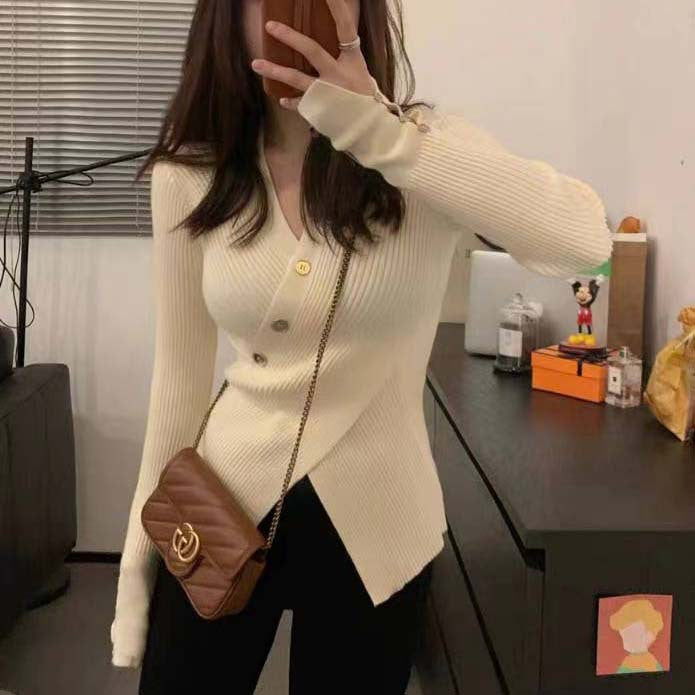 Damen Strickjacke mit asymmetrischem Schnitt und dekorativen Knöpfen Drune