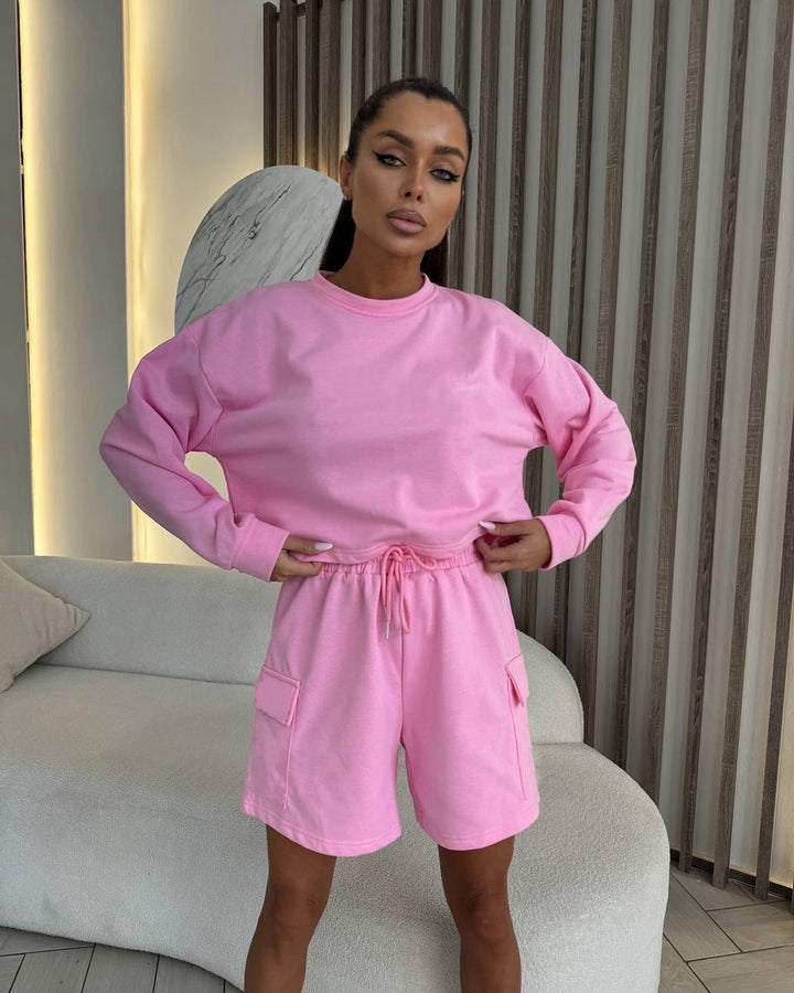 Damen Freizeitanzug mit Oversized Sweatshirt und kurzen Hosen Drune