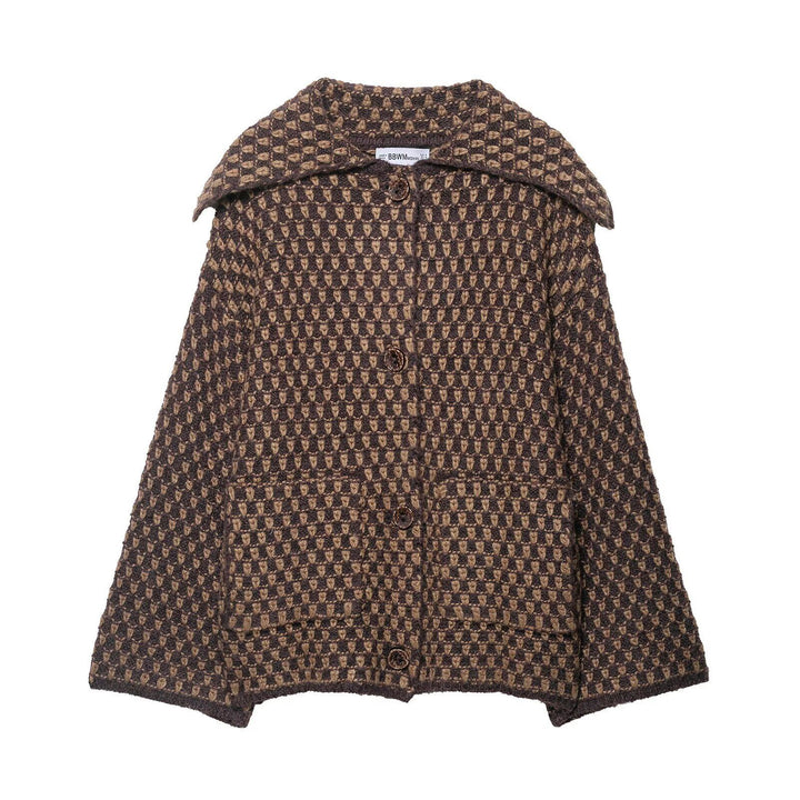 Damen nan kastige Bouclé-Tweedjacke mit großem Umlegekragen, aufgesetzten Taschen und dekorativen Holzknöpfen Drune