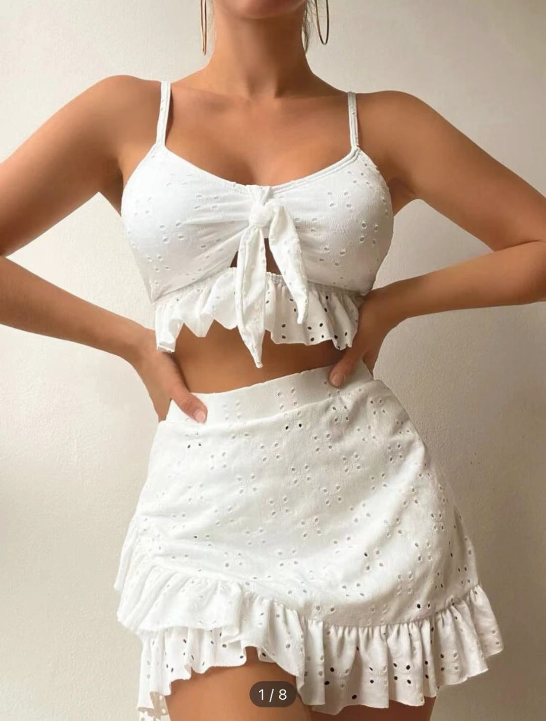 Damen Sommeroutfit mit verspieltem Rüschendesign Drune