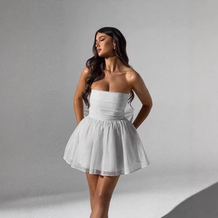 Damen Neckholder Minikleid mit schimmernden Details und eleganter Silhouette Drune
