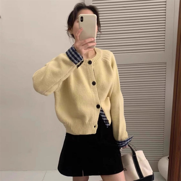 Damen Strickjacke mit eleganten Knopfdetails und hübschem Muster Drune