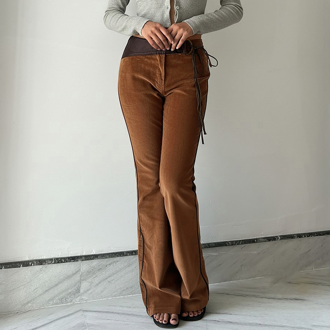 Damen nan ausgestellte Cordhose mit hohem Bund, Lederbesatz und Bindeband Drune