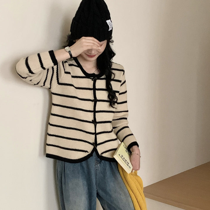 Damen Strickjacke mit gestreiften Design und eleganten Knopfdetails Drune