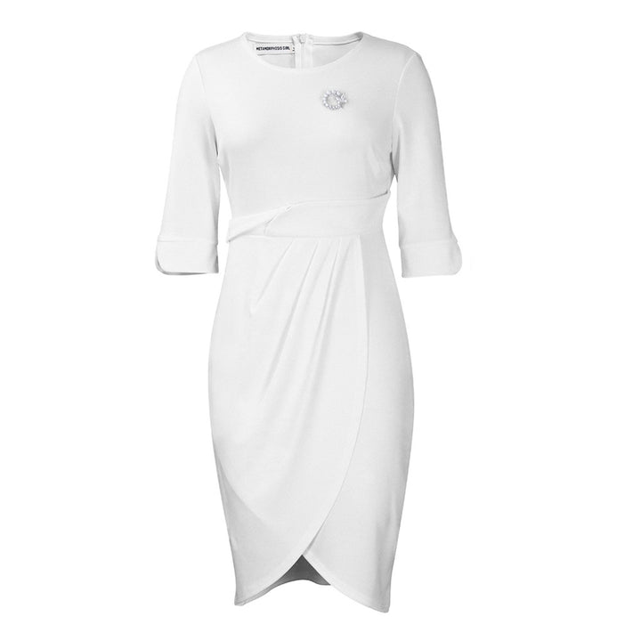 Damen elegantes Wickelkleid mit figurschmeichelndem Schnitt und dekorativer Brosche Drune