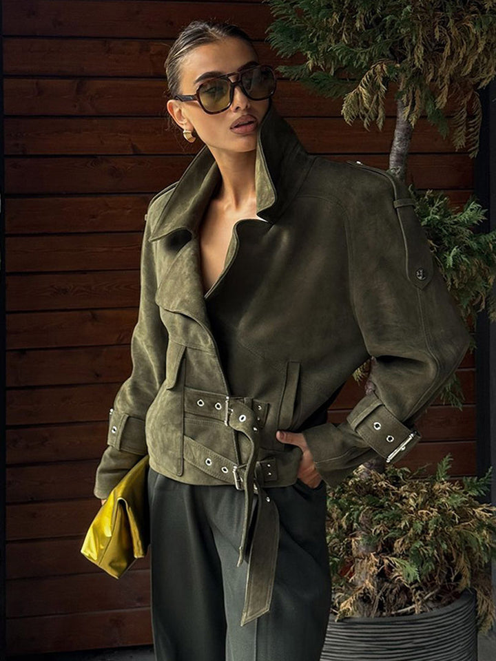 Damen modische Wildlederjacke mit taillierbarem Design und dekorativen Schnallen Drune