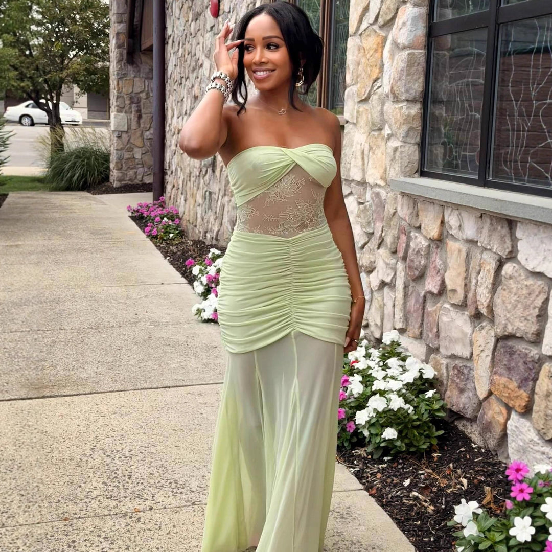 Damen Glamouröses Abendkleid mit Raffungen und Spitze Drune