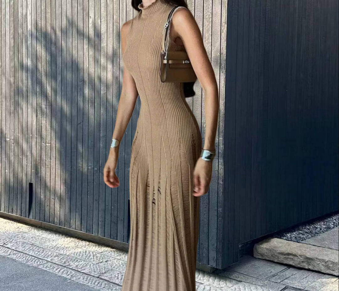 Damen Elegantes Maxikleid mit hochgeschlossenem Hals und raffiniertem Rippdesign Drune