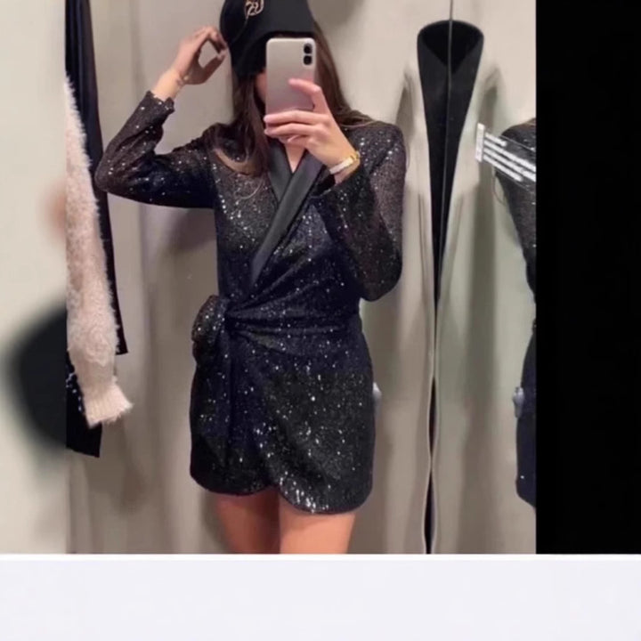 Damen Glänzendes Wickelkleid mit Schalkragen und Taillengürtel Drune
