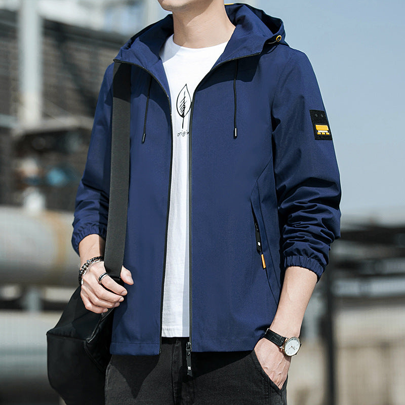Herren sportliche Windjacke mit praktischem Reißverschluss und verstellbarer Kapuze Drune