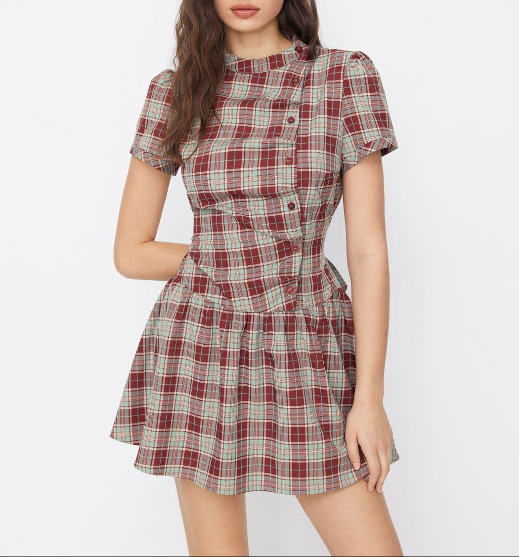 Damen Minikleid mit Knopfdetails und gerafftem Schnitt Drune