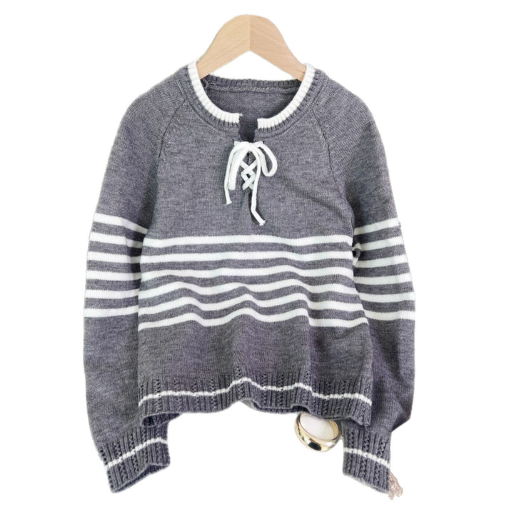 Damen pullover mit seitlichem Kordelzug und modernem Streifenmuster Drune