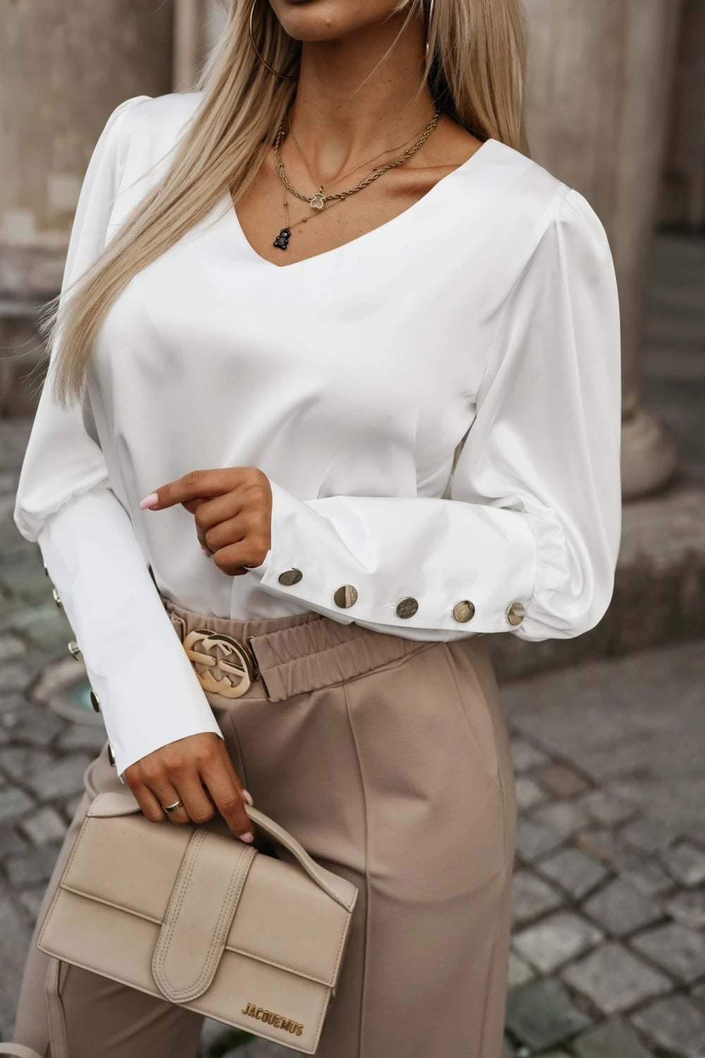 Damen Bluse mit modischen Puffärmeln und dekorativen Knopfdetails Drune