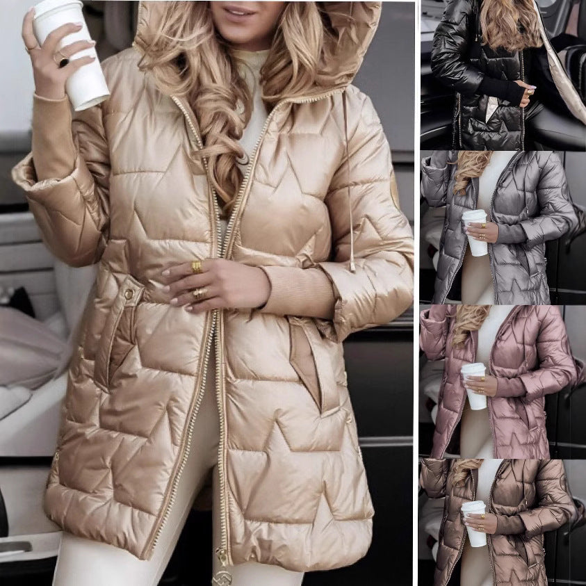 Femme Isolierter Langarm-Puffermantel mit Verstellbarer Kapuze und Metallic-Finish Drune